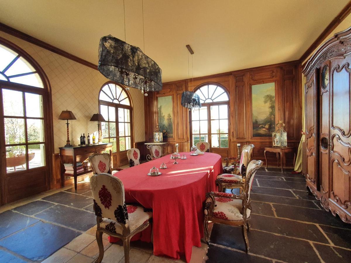 Chateau De Lussac Lussac  Bagian luar foto