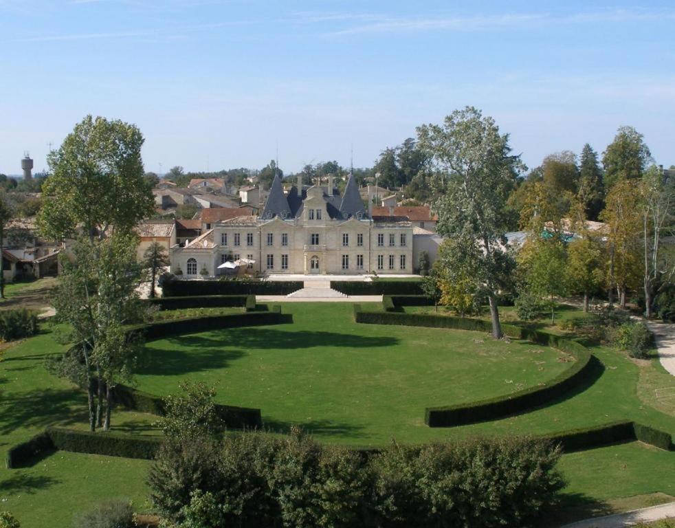 Chateau De Lussac Lussac  Bagian luar foto